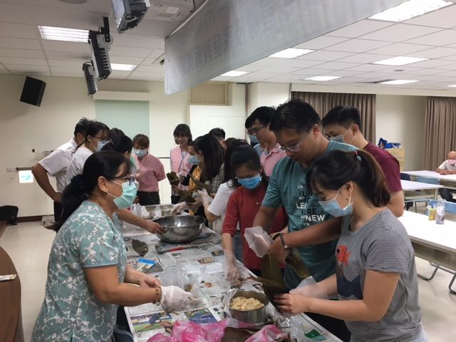 夫妻同心慶端午　新住民粽疫新生活