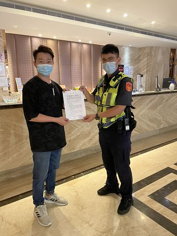 警五分局落實防疫宣導　嚴防汽、商旅館群聚