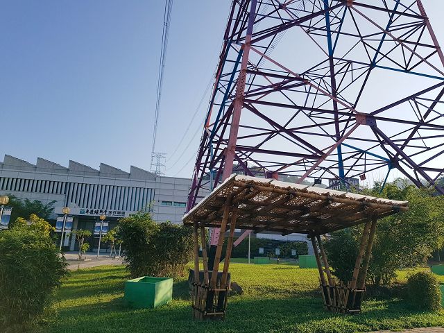 台灣西岸首座以竹代木環保固碳竹公車亭今啟用