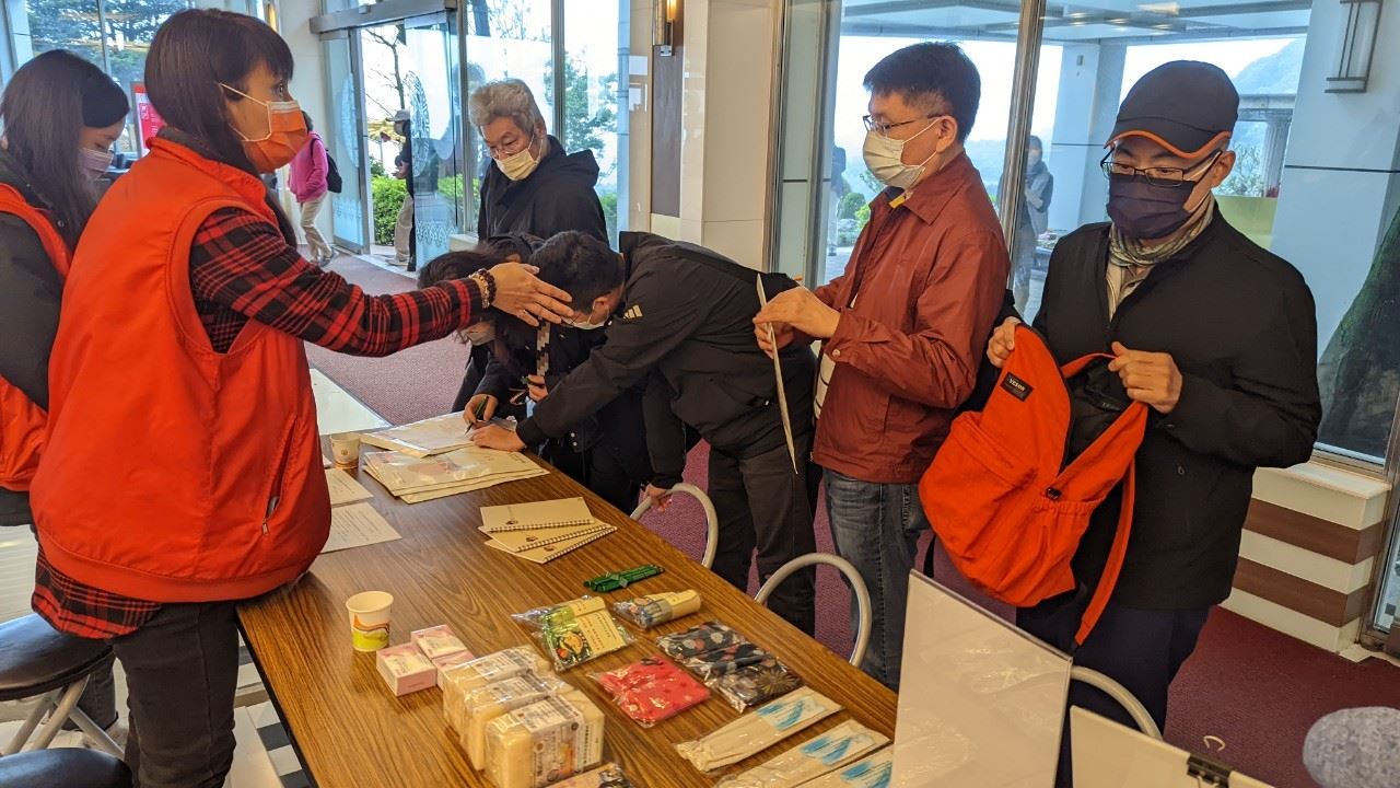 專車直進墓仔埔！ 新北進墓園宣導繼承 243.9億未辦