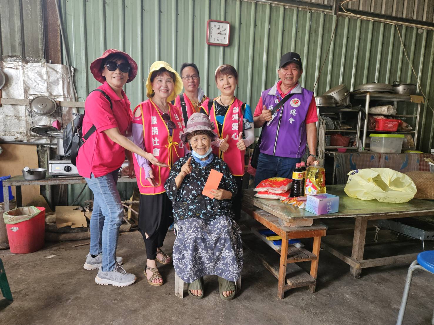 台灣愛心關懷公益協會屏東梁山行善 愛心巡迴傳送物資溫暖人心