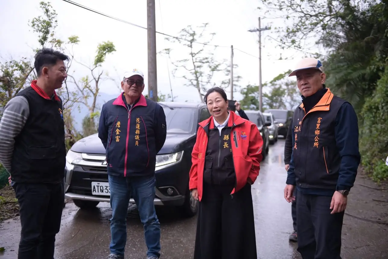 徐榛蔚會勘六十石山道路復建工程 關心施工安全與進度並重