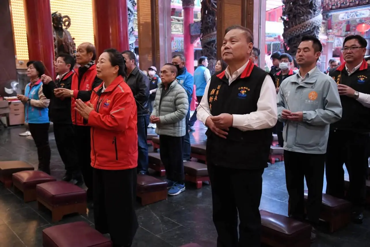 徐榛蔚率縣府團隊參拜花蓮市宮廟 祈求上蒼護祐花蓮安康無災