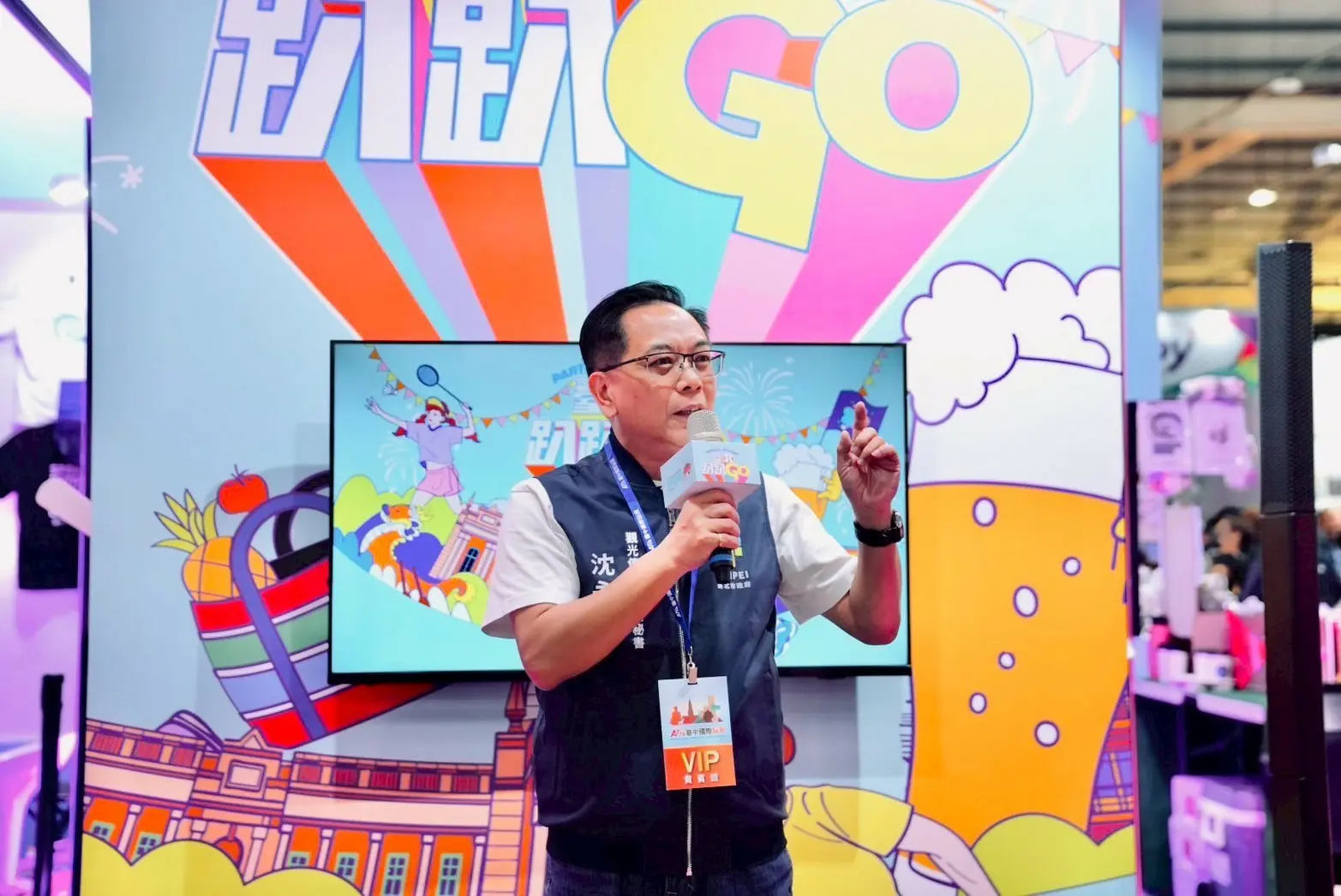 為世壯運暖身!臺中旅展「臺北館」大巨蛋打卡區吸睛 臺北市雙層巴士票券買一送一 24 7f5a9284f4fdfad
