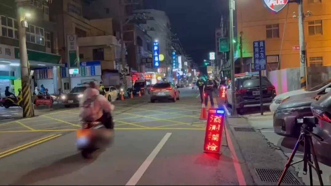 噪音零容忍 烏日警結合環保局強力取締噪音改裝車 噪音零容忍 烏日警結合環保局強力取締噪音改裝車