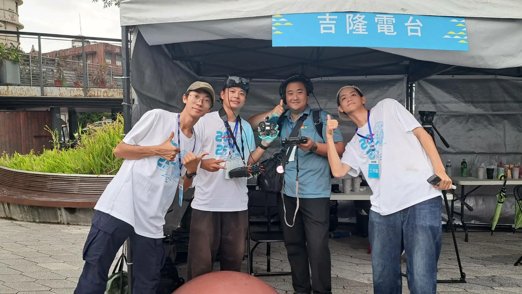 為了記錄全程選手們的努力成果，台續公司派出穿越機高手以及無人機拍攝小組為這次的活動留下完美的影像。