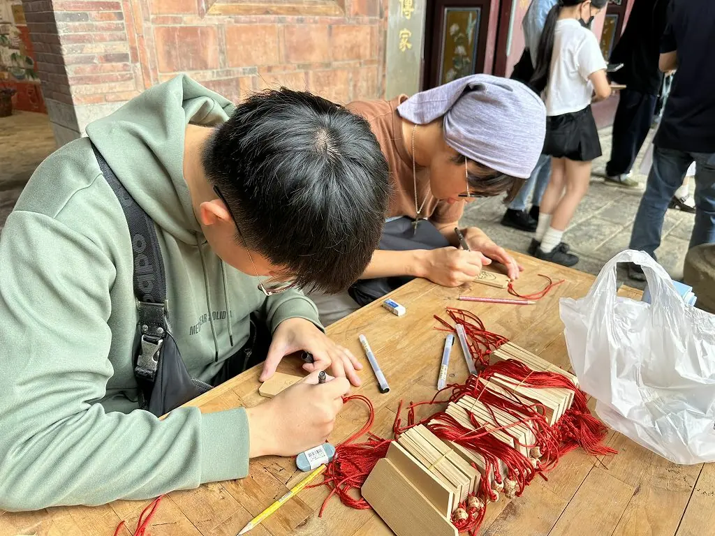 杜潘芳格的時間繪卷漫畫展 以圖像詮釋女性詩人的自由靈魂 杜潘芳格的時間繪卷漫畫展 以圖像詮釋女性詩人的自由靈魂