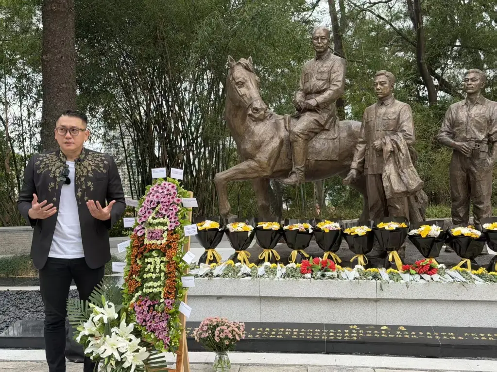 台青邱慶齡跨海追尋戰旗精神 訴說民族情懷 台青邱慶齡跨海追尋戰旗精神 訴說民族情懷