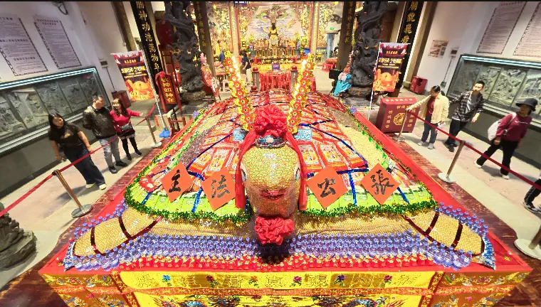 千年非遺煥新顏 巨型米龜亮相福州上下杭 8.4噸米龜展示傳統祈福文化 12月22日舉行起龜分福活動 千年非遺煥新顏 巨型米龜亮相福州上下杭 8.4噸米龜展示傳統祈福文化 12月22日舉行起龜分福活動