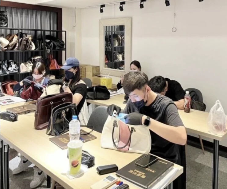 仿冒品滲透東區精品街 「舊愛新歡國際精品」推科學化精品鑒定課程 助業界重建誠信與專業 仿冒品滲透東區精品街 「舊愛新歡國際精品」推科學化精品鑒定課程 助業界重建誠信與專業