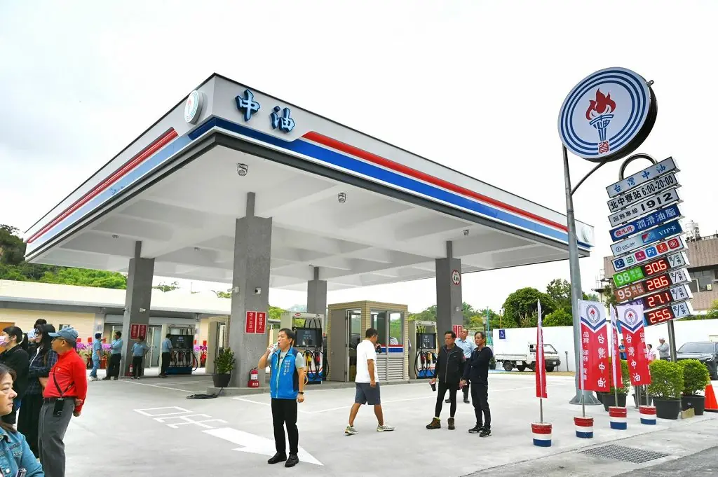 多年期待實現 北中寮首座加油站完工啟用、農業作業更便利 多年期待實現 北中寮首座加油站完工啟用、農業作業更便利