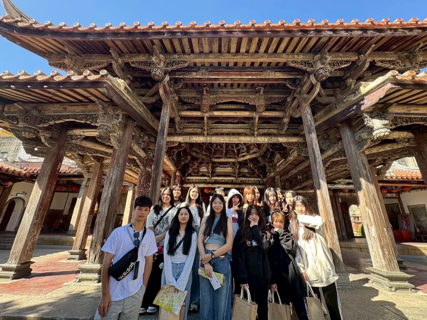 僑光科大x新民高中鹿港走讀 境外生沉浸式體驗台灣文化 1 f864a9fa41519f4