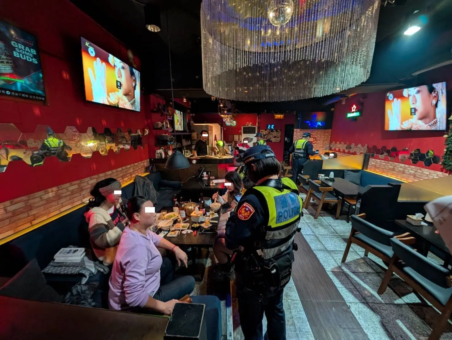 防範治安連鎖效應　中市警動員300警力擴大臨檢