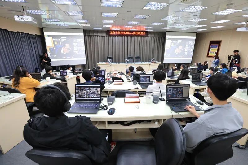 基隆市政府與柏克萊分校合作 ROAR Academy課程，30位同學參與為期五個週末、共10日的線上課程。