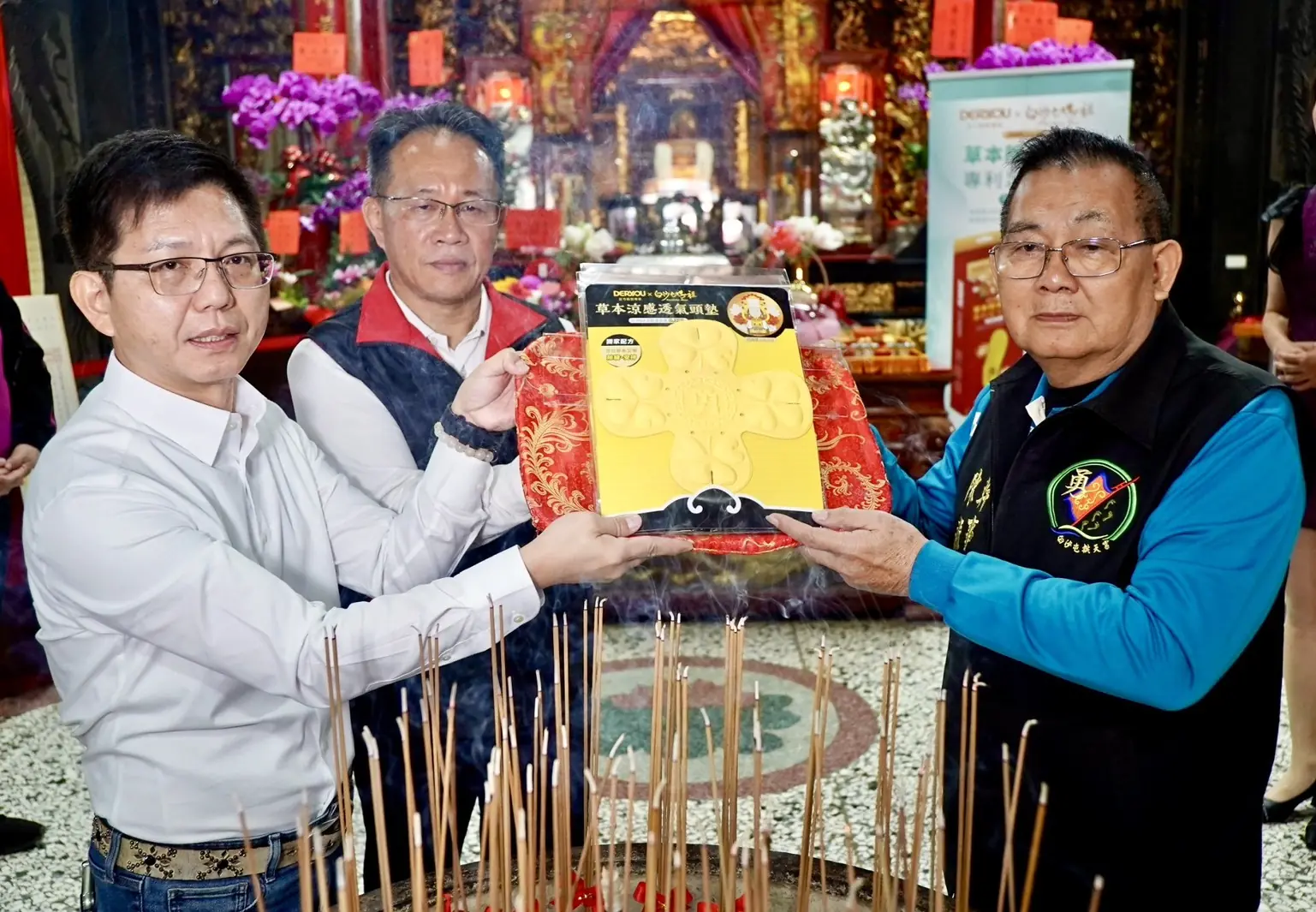 MIT白沙屯媽祖粉紅超跑急行軍聯名專用雙寶全球首發!