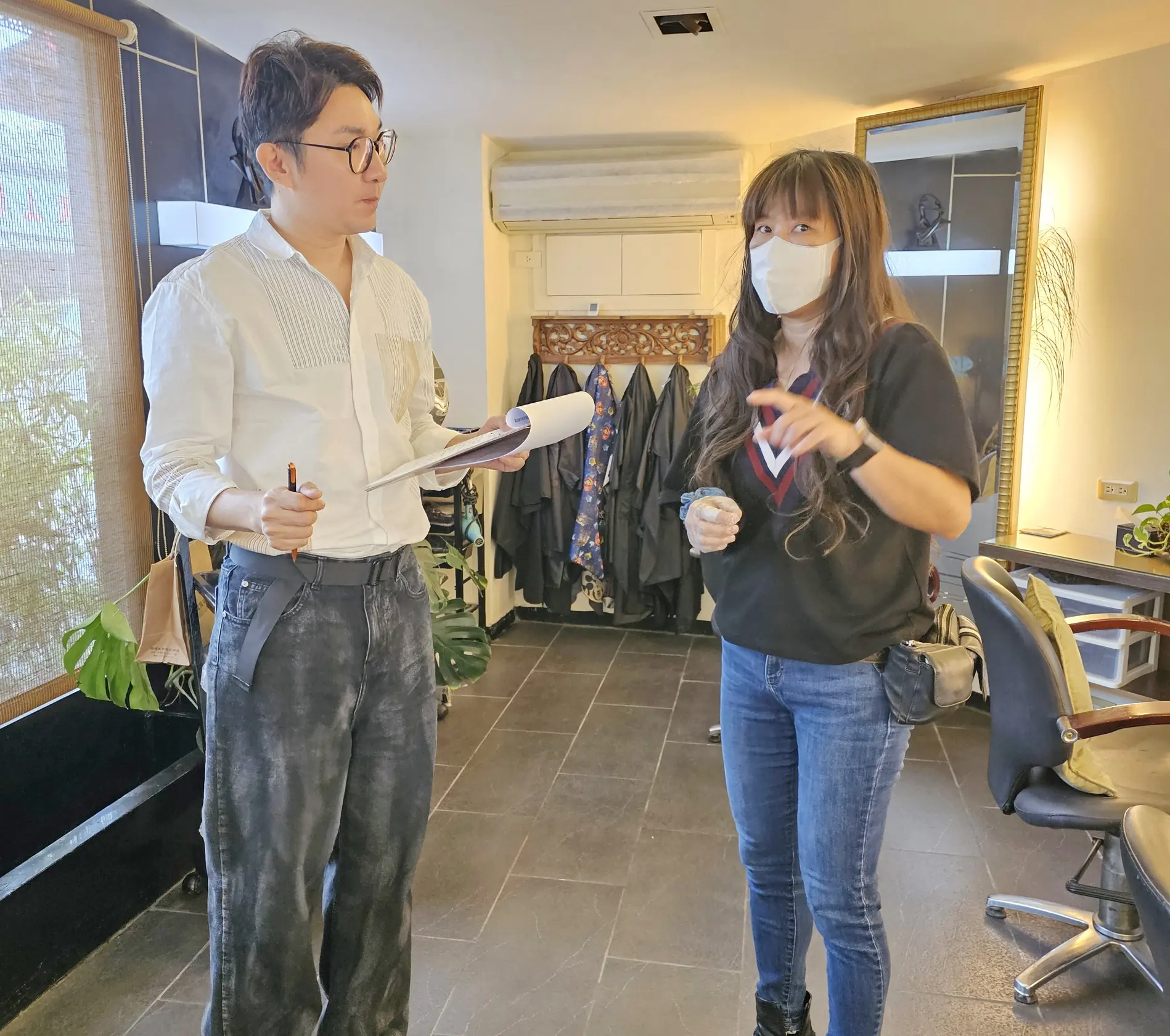 剪刀之外的專業 嘉義市BOBO造型沙龍 榮獲 ISQM 國際服務品質認證 2 嘉義市BOBO造型沙龍-榮獲 ISQM 國際服務品質認證,法約爾國際認證機構審查-審查委員(左)-1