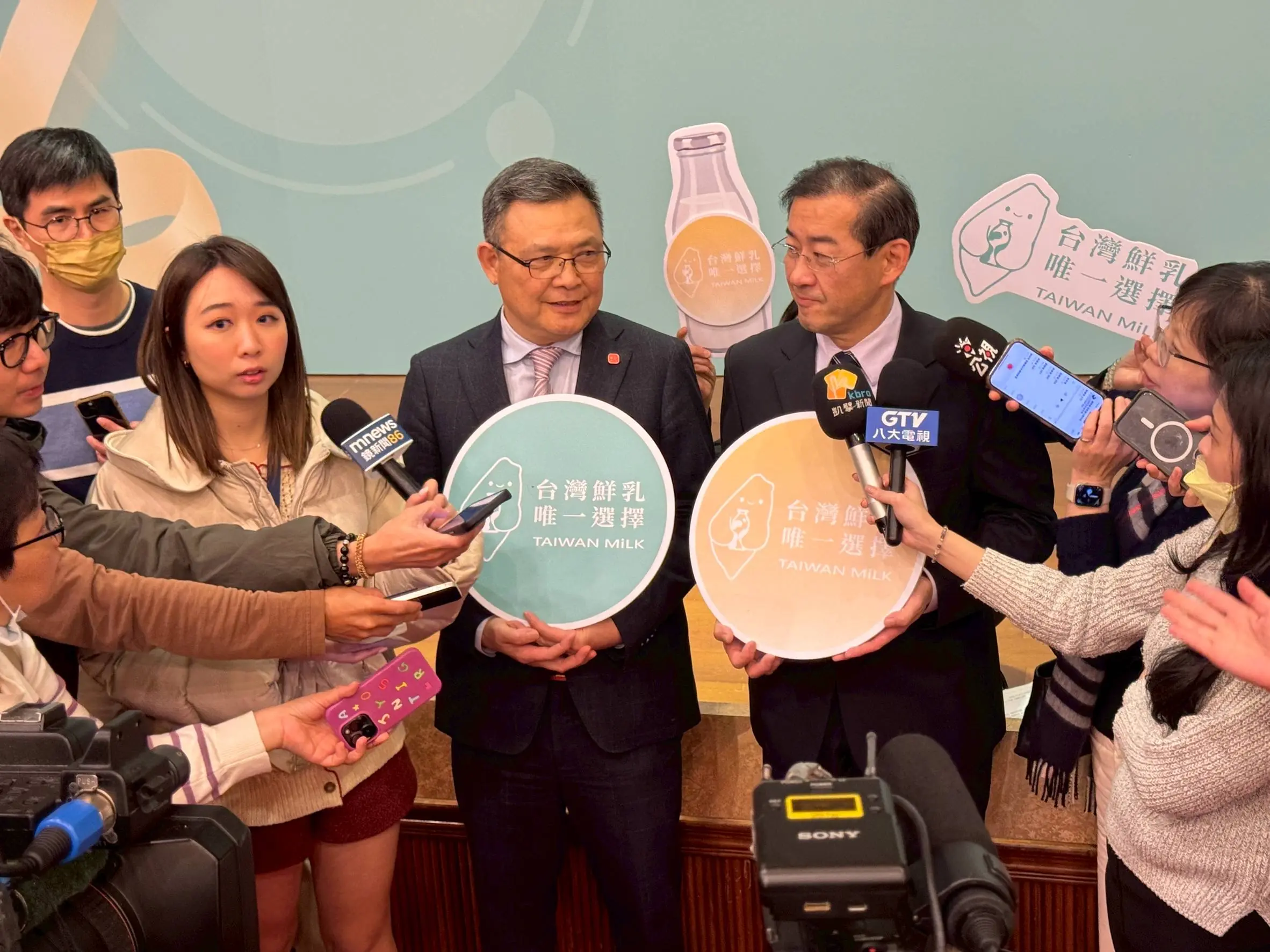 農業部攜手連鎖加盟品牌 210 噸國產鮮乳走進消費市場 1 31c5431fc1bb8ad 1