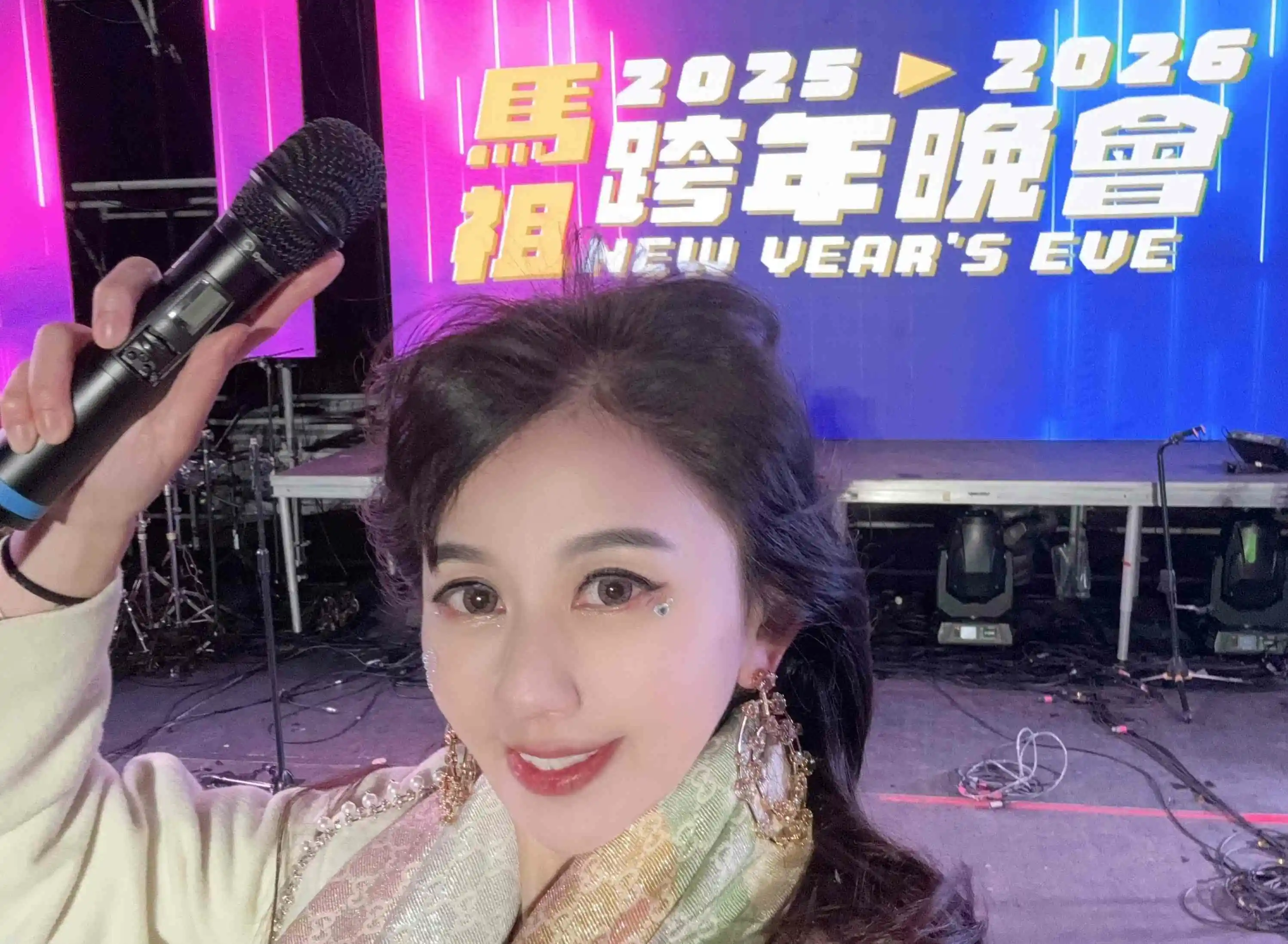 馬祖跨年最美嬌點網紅主持人「優優娜」嗨翻白馬王公園 馬祖跨年最美嬌點網紅主持人「優優娜」嗨翻白馬王公園