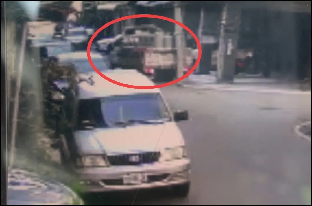 臺中街頭驚見歪腰電桿 落跑駕駛向警這樣解釋 1 3bce9a75d781e6b