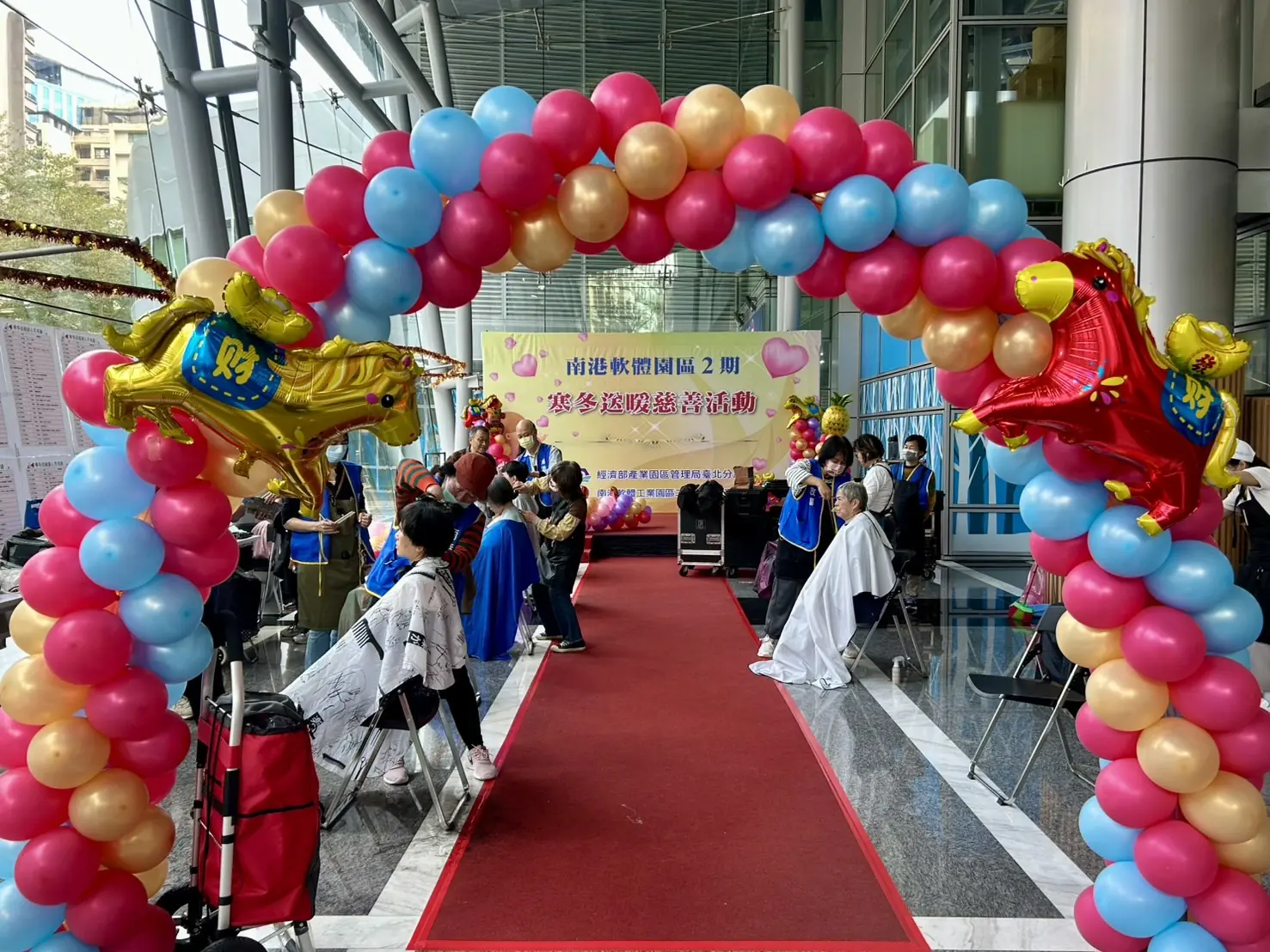 支持公益消費!南軟二期慈善特賣會 讓愛心循環陪伴弱勢過寒冬 1 42a540aa3a79c9a 1