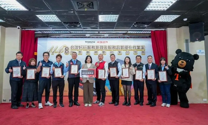 澎湖「台灣好行」連續5年榮獲績優客運 在地人導覽成冬遊首選 澎湖「台灣好行」連續5年榮獲績優客運 在地人導覽成冬遊首選