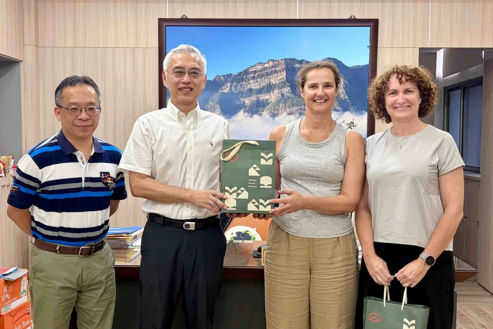 國際研究再次聚焦 澳洲學者跨國研究阿里山林鐵 盛讚公私協力與在地文化韌性 國際研究再次聚焦 澳洲學者跨國研究阿里山林鐵 盛讚公私協力與在地文化韌性