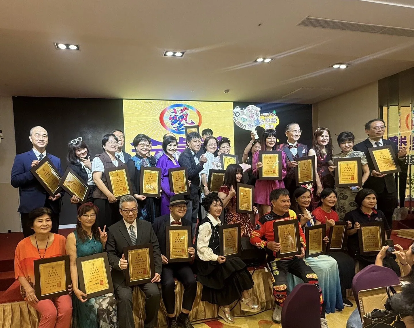 金卓獎十周年榮耀登場 36位文化藝術與公益典範獲表揚 見證台灣藝文傳承新里程 金卓獎十周年榮耀登場 36位文化藝術與公益典範獲表揚 見證台灣藝文傳承新里程