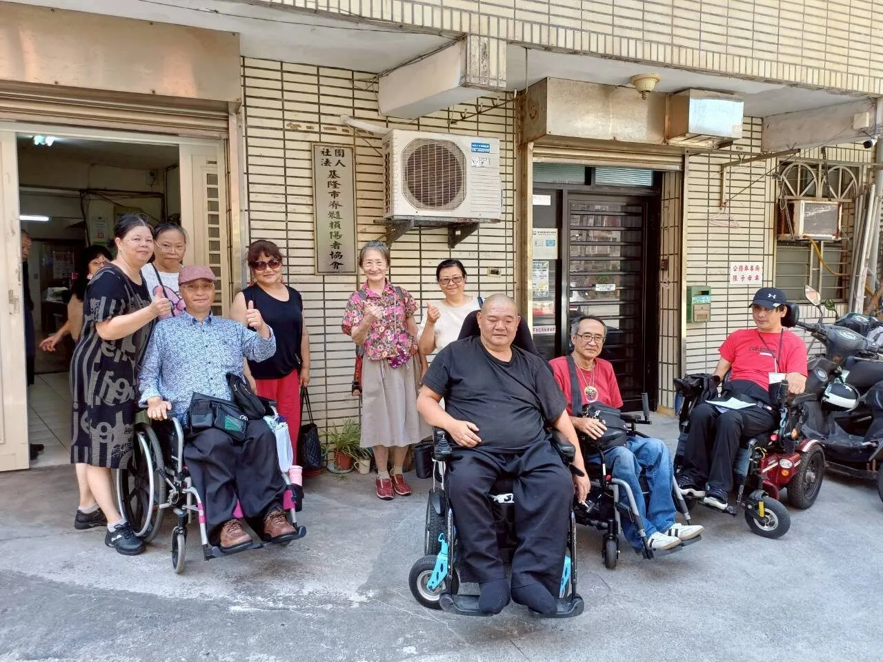 脊髓損傷者 , 也享有無人機足球體驗展現科技平權 傳遞關懷與希望 脊髓損傷者 , 也享有無人機足球體驗展現科技平權 傳遞關懷與希望